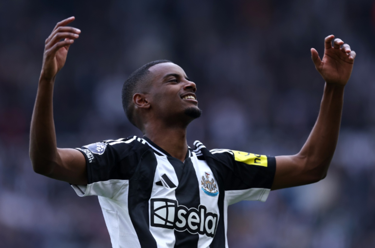 Liverpool are 'on standby' to make an offer for Alexander Isak