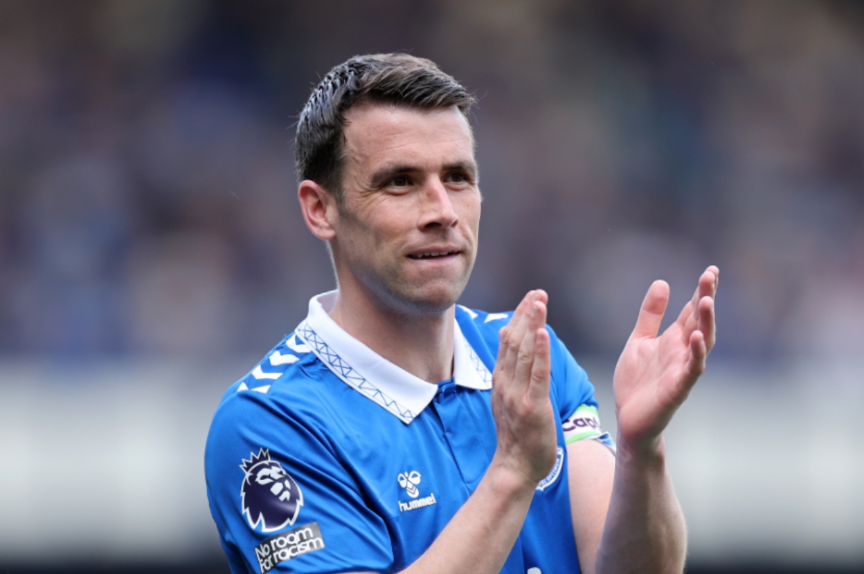 Seamus Coleman paid his respects to Diogo Jota in a typically humble manner