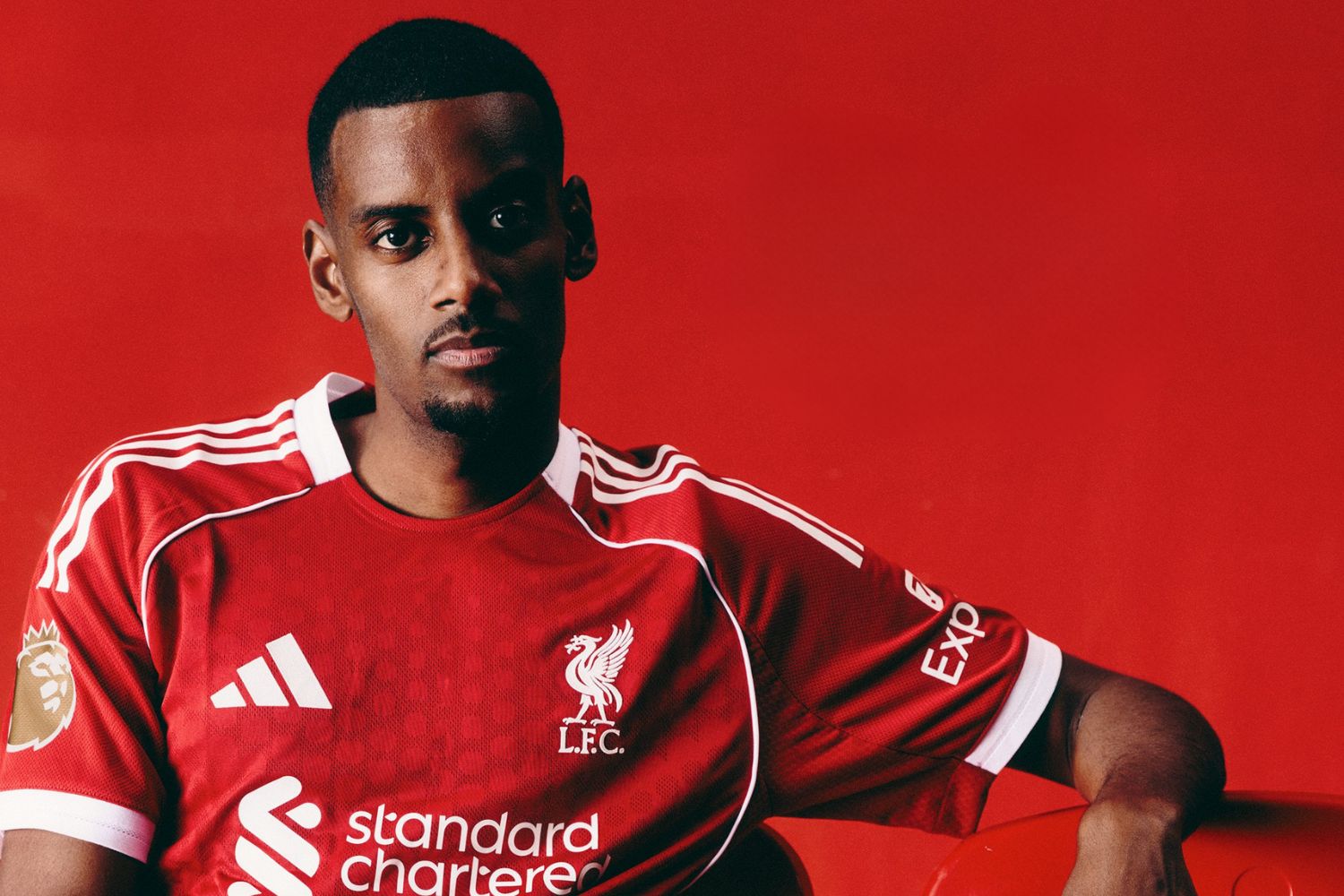Alexander Isak signs for Liverpool