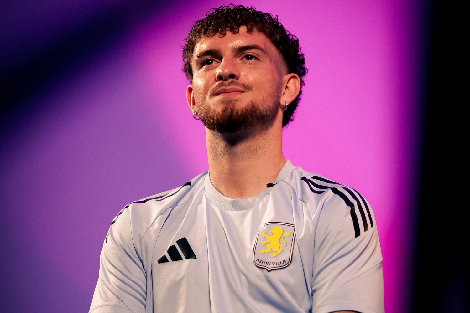 Harvey Elliott signs for Aston Villa