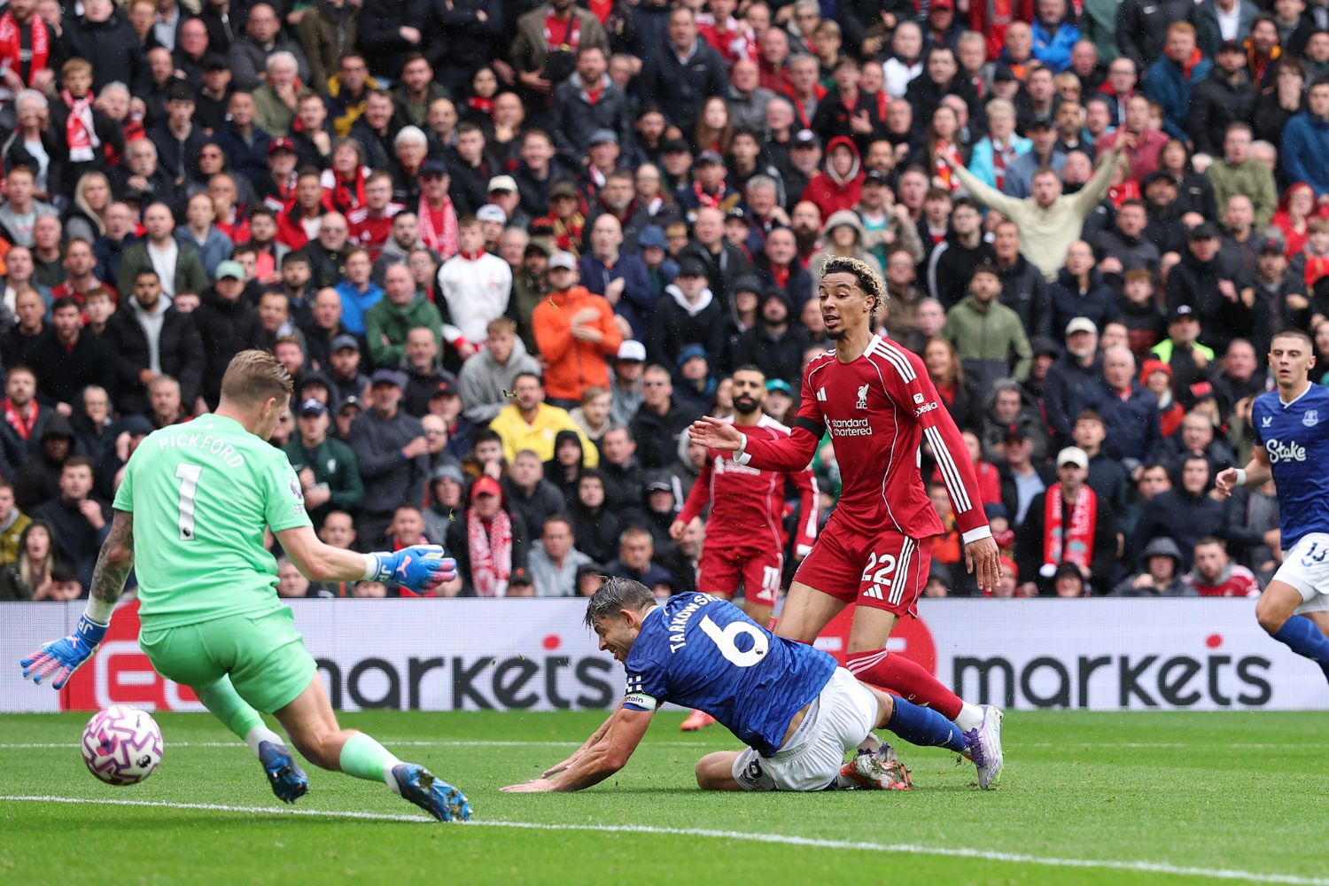 Hugo Ekitike scores against Everton