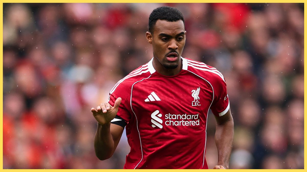 Ryan Gravenberch playing against Everton