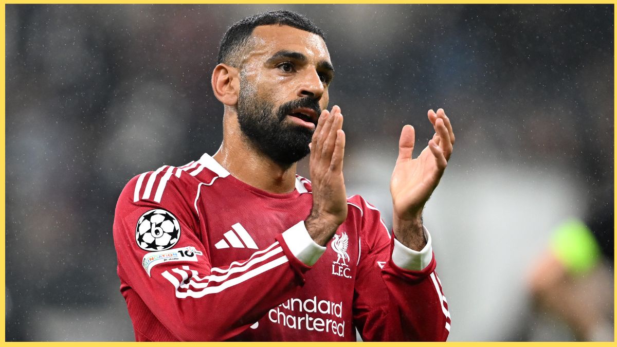 Mo Salah claps Liverpool fans after beating Eintracht Frankfurt