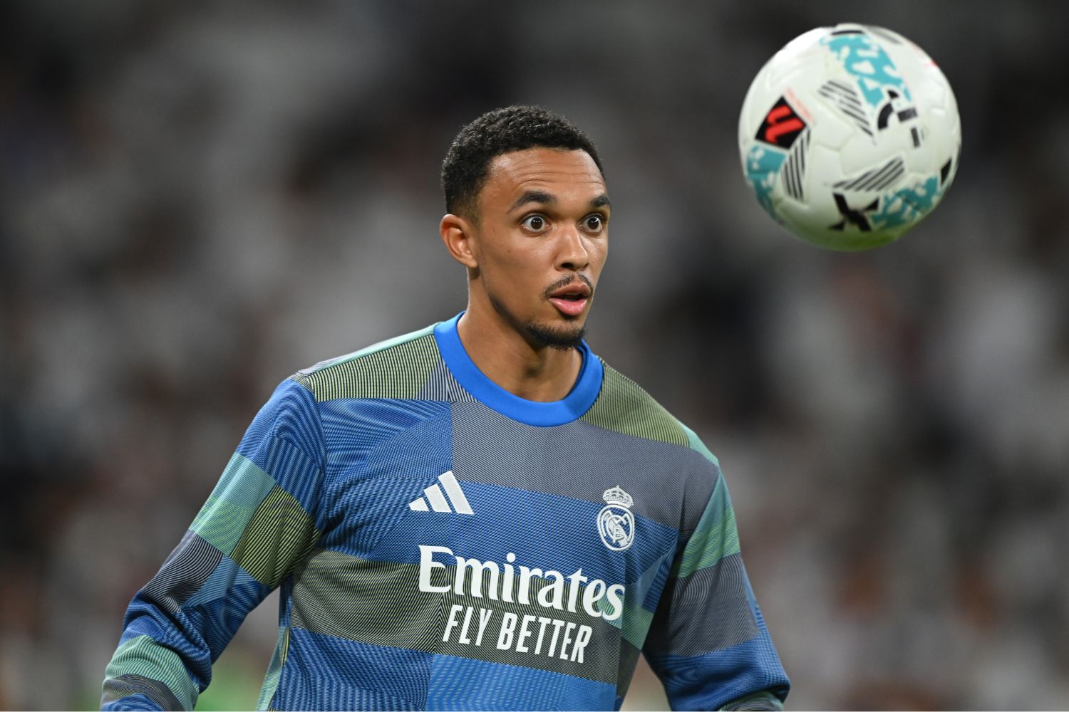 Trent Alexander-Arnold warms up for Real Madrid