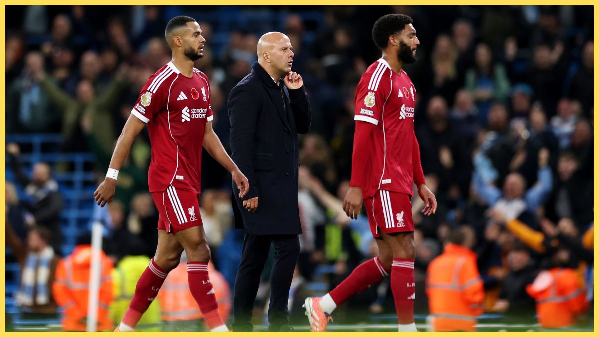 Arne Slot, Cody Gakpo and Joe Gomez against Manchester City
