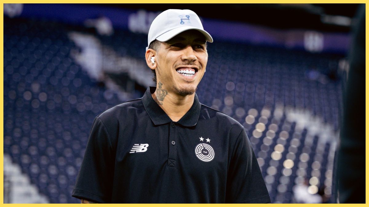 Bobby Firmino of Al Sadd SC