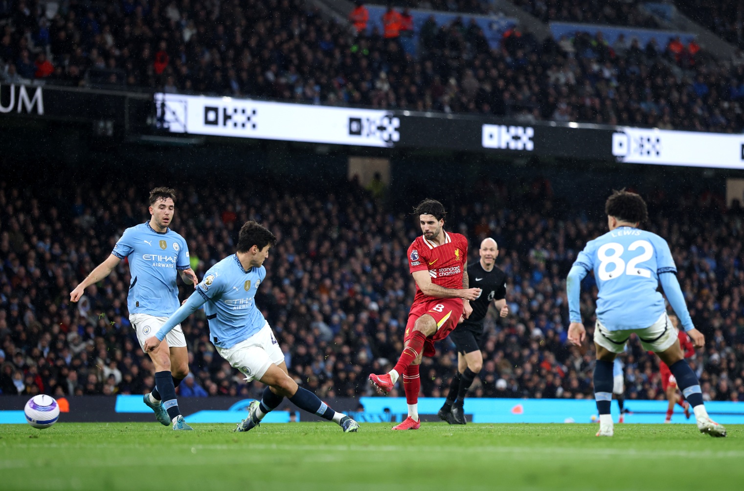 Liverpool defeated Manchester City 2-0 at the Etihad Stadium last season