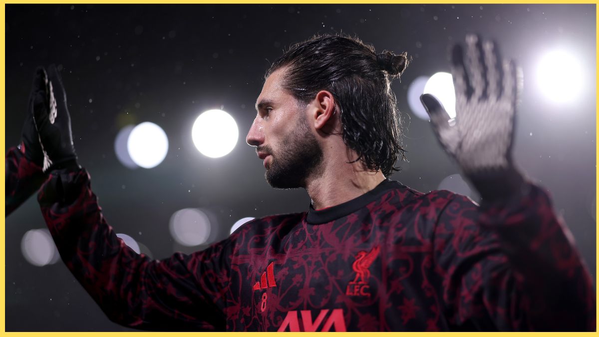 Dominik Szoboszlai warms up against Leeds United