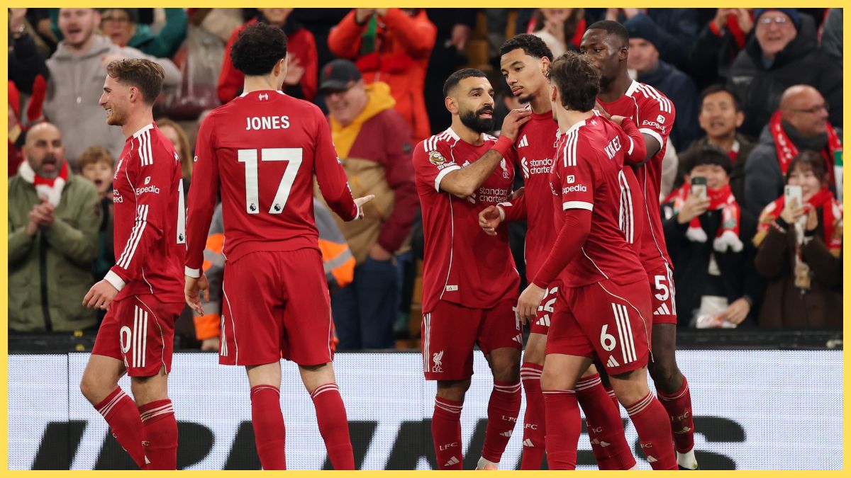 Liverpool players celebrate after Hugo Ekitike scores