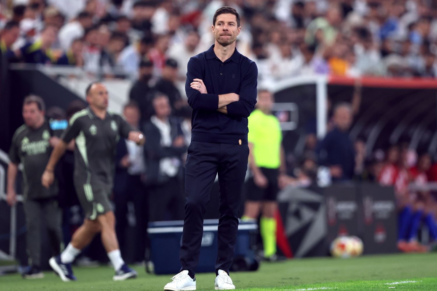 Xabi Alonso in charge of his last game as Real Madrid manager