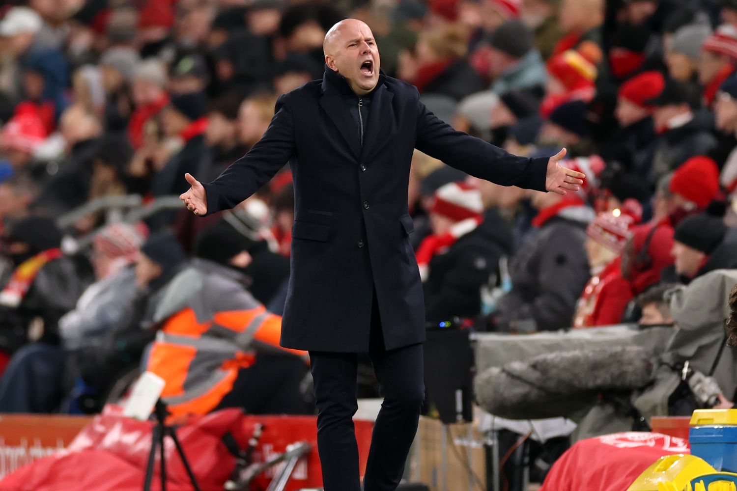 Arne Slot of Liverpool reacts against Leeds