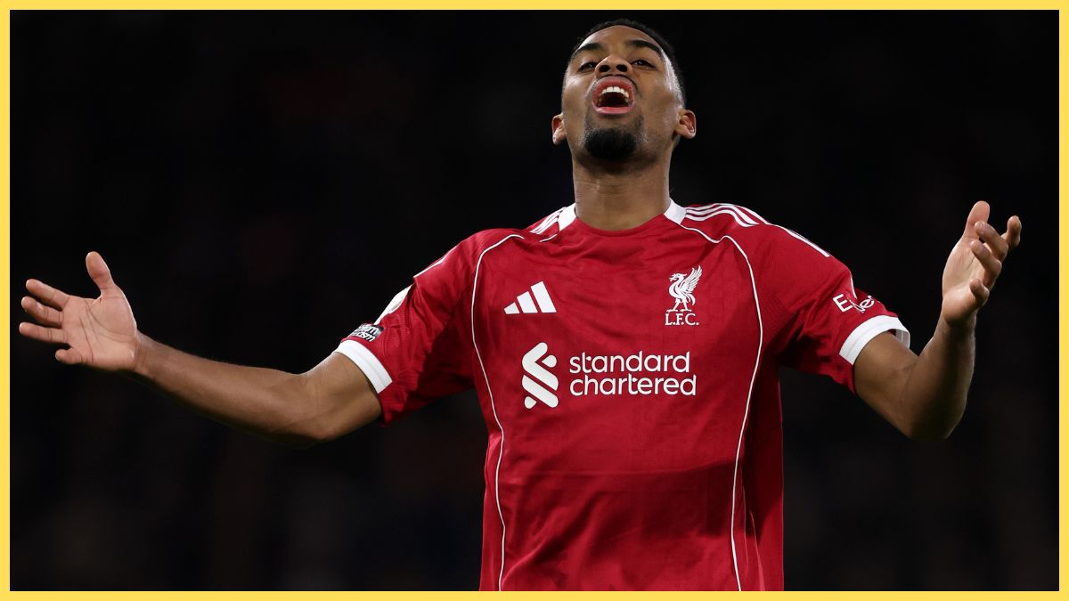 Ryan Gravenberch of Liverpool looks dejected against Fulham