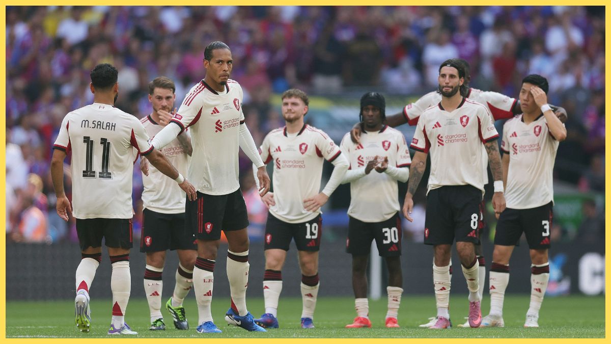 Harvey Elliott lines up with Liverpool teammates at Wembley