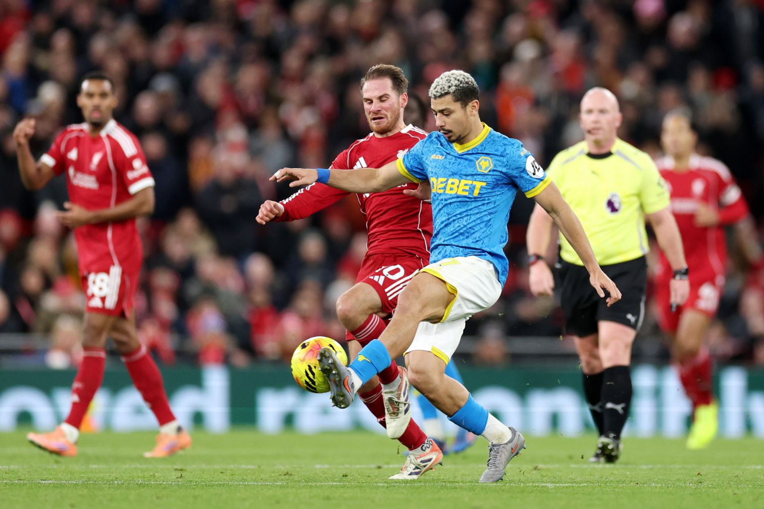 Report: Liverpool plotting offer for Wolves midfielder Andre