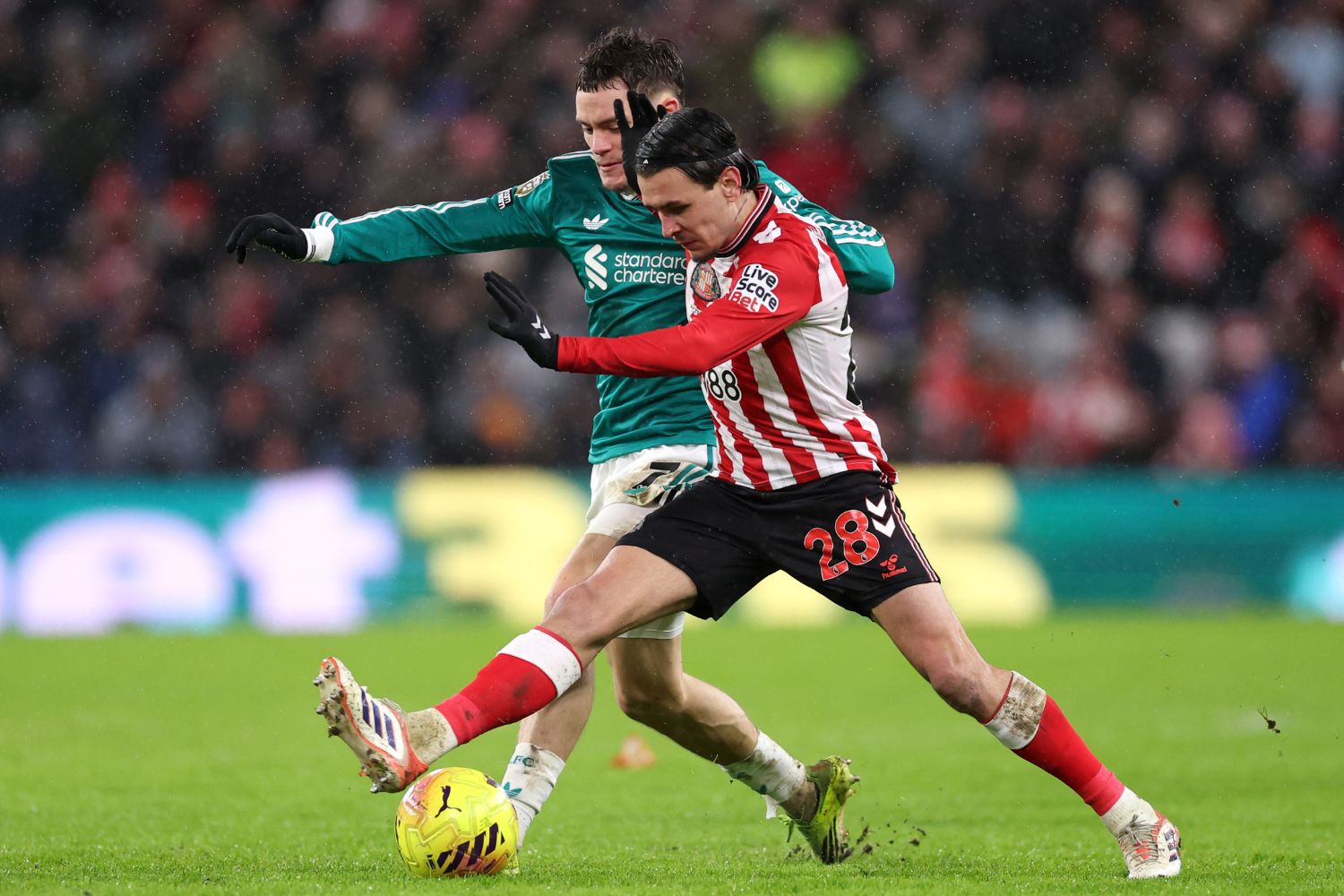 Florian Wirtz plays against Sunderland