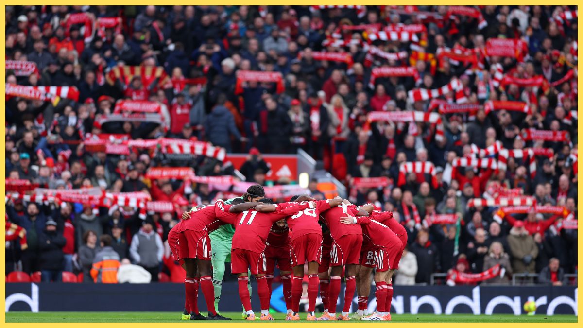 Liverpool form a team huddle prior to the Premier League match between Liverpool and Nottingham Forest