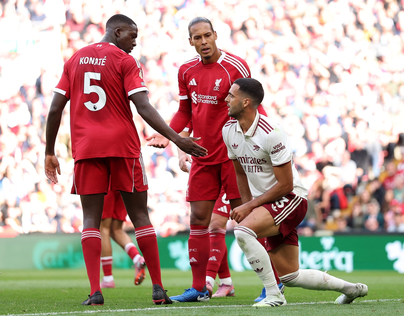 Jamie Carragher believes that Liverpool need to sign another defender before the end of the January transfer window