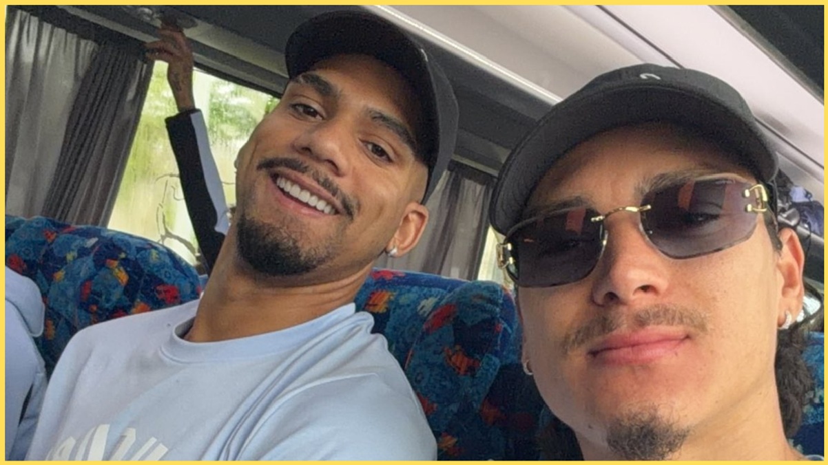 Ronald Araujo and Darwin Nunez take a selfie on the Uruguay team bus