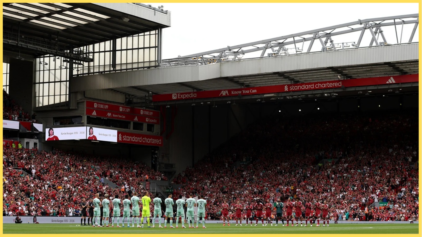 Liverpool players observe a minute's applause in tribute to Kevin Keegan